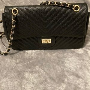 Candice quilted chain link crossbody